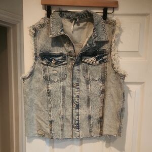 NWOT Free People Sz M Acid Wash Denim Jean Distressed Vest